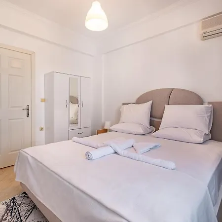 Apartament Assos Apart: Havuzlu Sitede Tamami Sizin 2 Oda 1 Salon Daire *