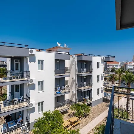 Assos Apart: Havuzlu Sitede Tamami Sizin 2 Oda 1 Salon Daire Apartament Belek