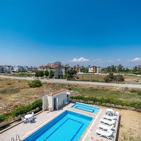 Assos Apart: Havuzlu Sitede Tamami Sizin 2 Oda 1 Salon Daire *