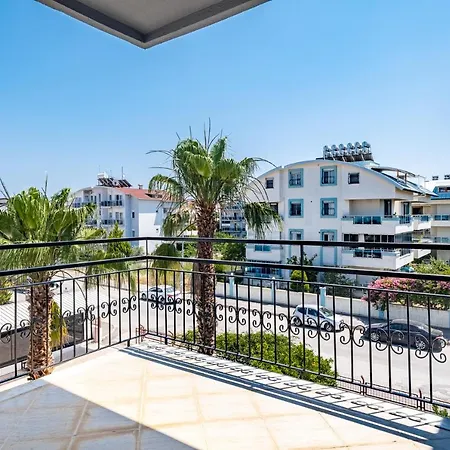 Apartament Assos Apart: Havuzlu Sitede Tamami Sizin 2 Oda 1 Salon Daire *