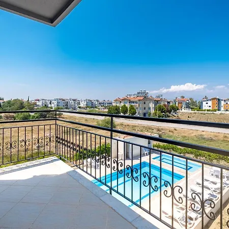 Assos Apart: Havuzlu Sitede Tamami Sizin 2 Oda 1 Salon Daire Apartament